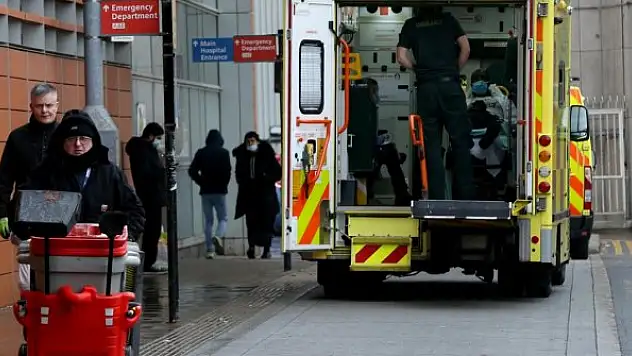 İngiltere'de son 24 saatte 109 bin 133 vaka