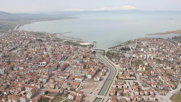 Beyşehir'in yeni doğal kaynak içme suyu projesi ihale edildi