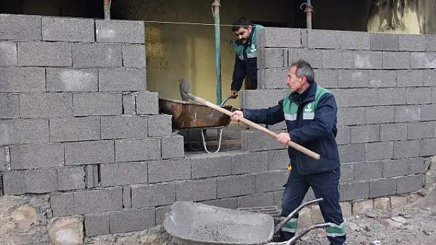 Karatay Belediyesinden evi yanan aileye destek