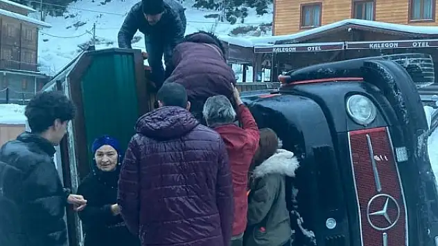 Ayder Yaylası'nda karavan devrildi: 1 yaralı