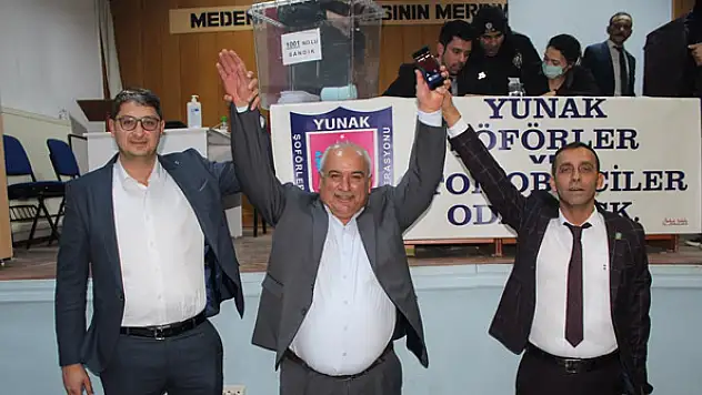 Yunak Şoförler Odası Başkanı Yılmaz güven tazeledi