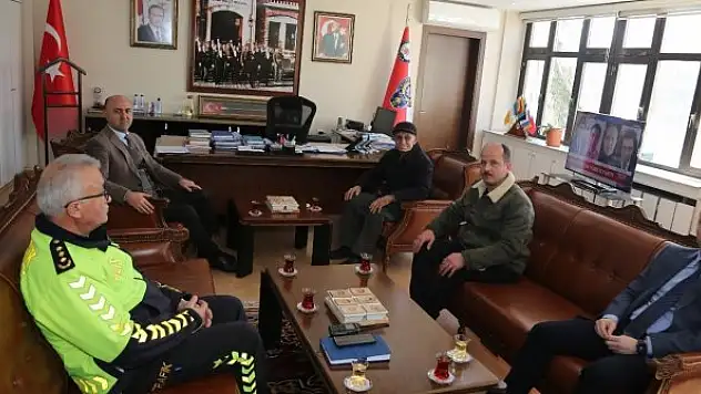 Bağışlanan 2 araç törenle teslim alındı