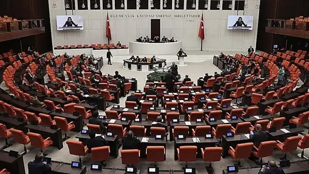 Memur ve emekliye ek zammı da içeren kanun teklifi TBMM'de