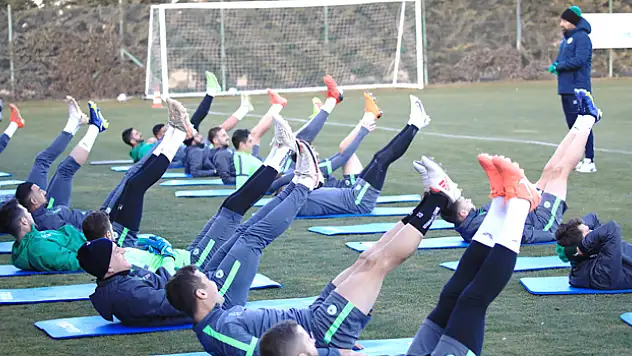 Konyaspor teknik direktörü İlhan Palut'tan rehavet uyarısı!