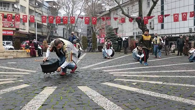 Cumhurbaşkanı Erdoğan'a davul zurnalı destek