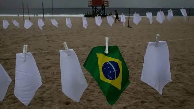 Brezilya'da Omicron varyantı kaynaklı ilk ölüm görüldü