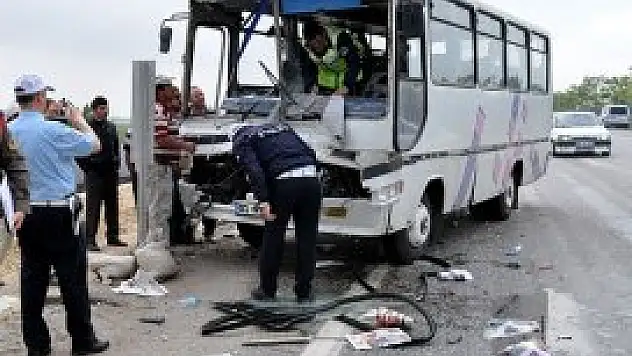 7'si kadın 11 kişi yaralandı.