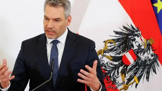 Avusturya Başbakanı COVID-19'a yakalandı