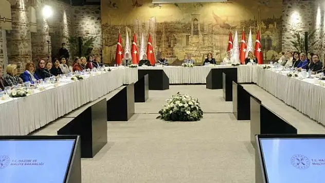 Bakan Nebati'den kadın istihdamı mesajı