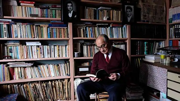 55 yıldır bıkmadan, usanmadan yazıyor