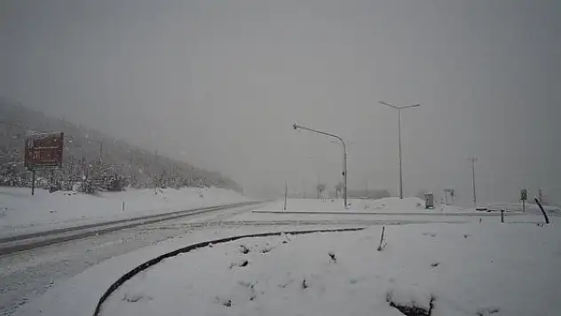 103 köy yolu ulaşıma kapandı