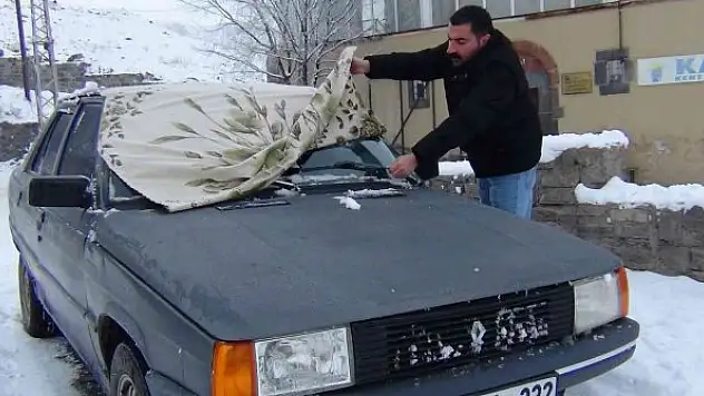 Kars eksi 18'i gördü, ağaçlar kırağı tuttu