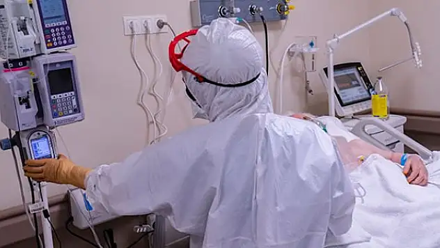 'Test sonucunuz negatif olsa bile belirtiniz varsa Kovid-19'muşsunuz gibi davranın'