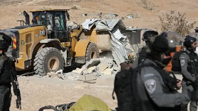 İsrail güçleri Batı Şeria'da Filistinlilerin evlerini yıktı