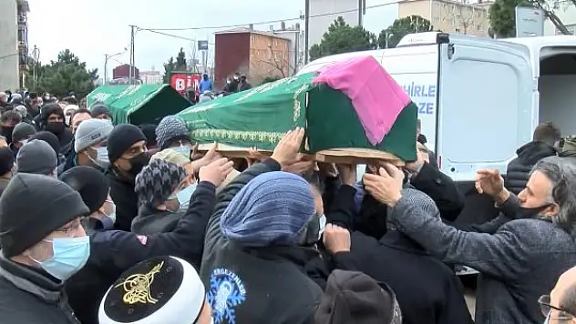 Trafik kazasında ölen aile üyeleri toprağa verildi  