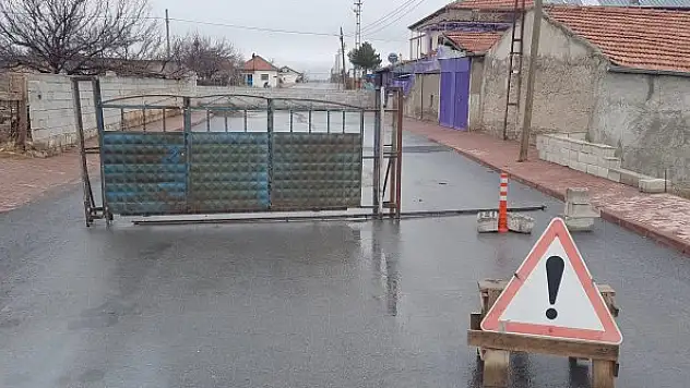 Yola duvar ören kadın: Aldığım arsadan yolun geçtiği sonradan ortaya çıktı