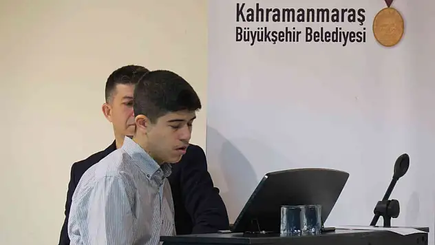 Kahramanmaraş'ta otizmli gençten piyano resitali