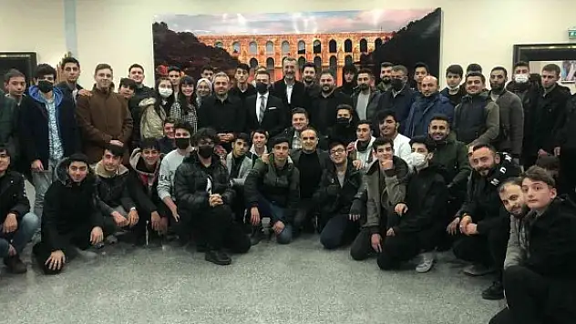 'İletişim Sohbetleri' programında usta isimler gençlerle bir araya geldi