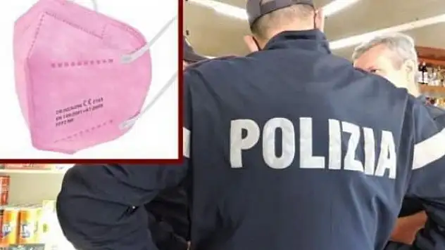 Polislerden pembe maske isyanı