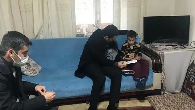 Köpek saldırısına uğrayan çocuk hafif yaralandı