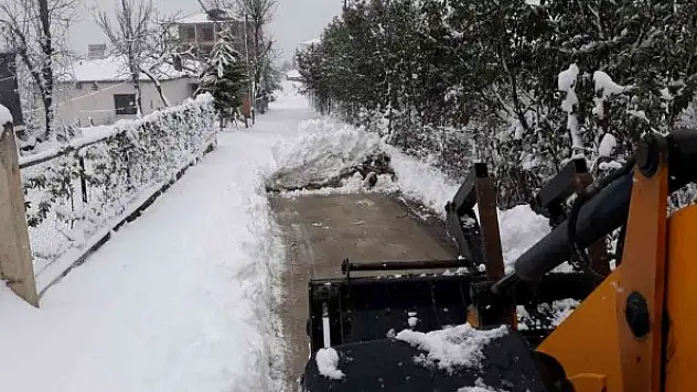 Kardan kapanan yollar açıldı