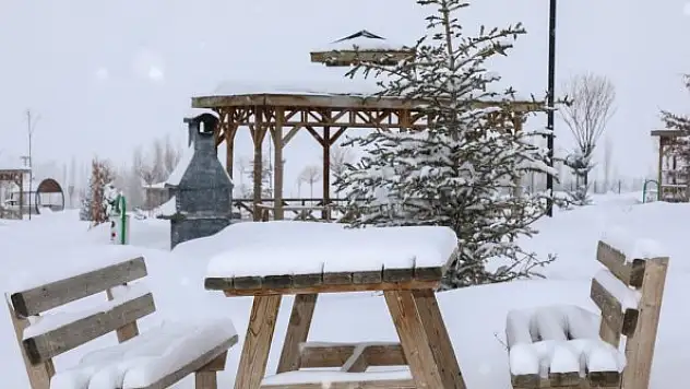 Başkale'de kartpostallık görüntüler