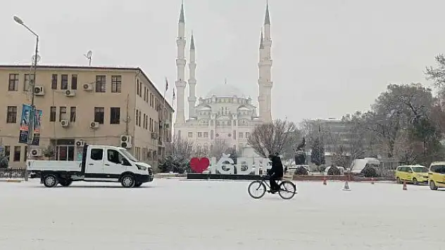 Iğdır'da 44 köy yolu ulaşıma kapandı