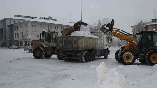 Kar yağışı hayatı olumsuz etkiledi