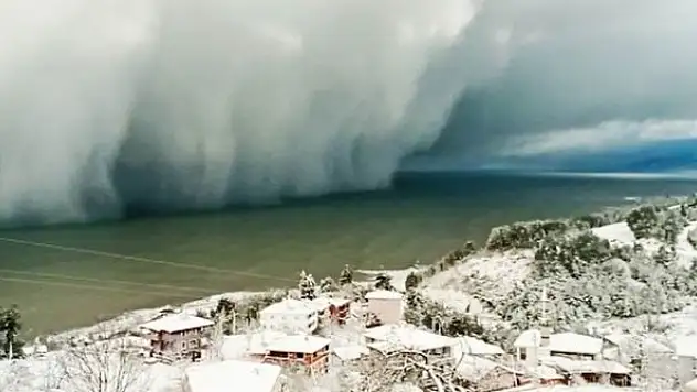 Bulutlar denizle birleşti, ortaya muhteşem görüntü çıktı
