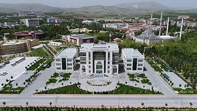 Kampüs içerisindeki ticari alanlar kiraya verilecek