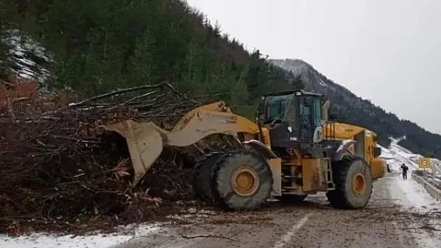 Heyelan anı kamerada