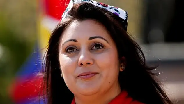 İngiltere'de Müslüman bakan inancından dolayı görevden alındığını söyledi