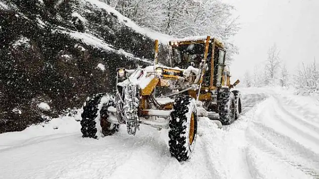 36 saatte 5 bin 140 kilometre yol kardan temizlendi