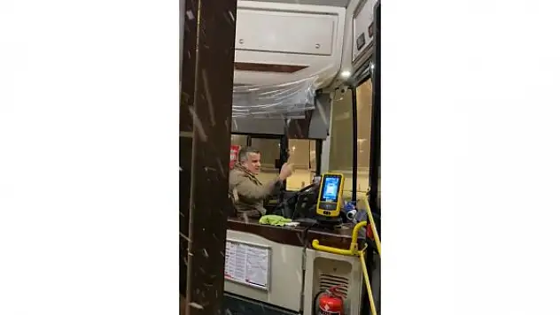 Otobüs şoföründen kar isyanı