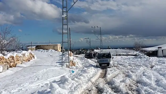 Mersin'in yüksek kesimlerinde kar yağışı etkili oluyor