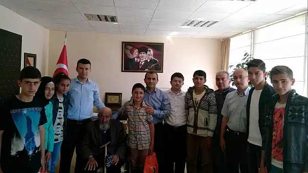 Kaymakam Sonel başarıyı ödülsüz bırakmadı