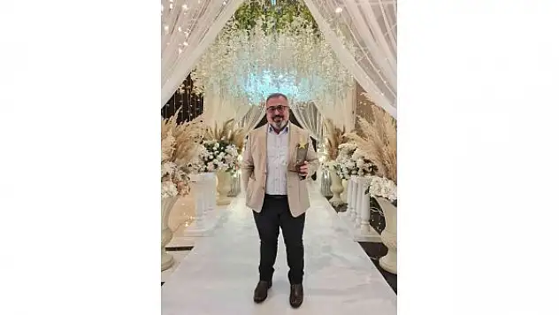 Kadına şiddete karşı yazdığı şiir ödül getirdi