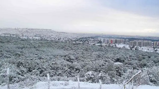 29 yıl sonra gelen karla beyaza bürünen kent havadan görüntülendi