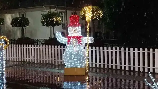 14 yıl aradan sonra kar yağdı