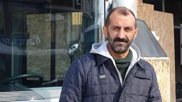 Saniyelerle kar kütlesinden kurtulmuştu, halk otobüsü sürücüsü o anları anlattı