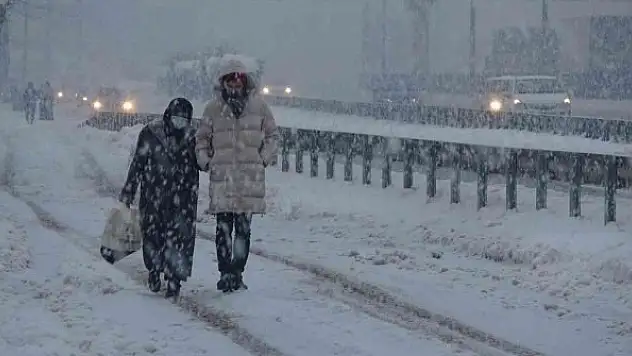 Kamuda çalışan engelli ve hamilelere 3 gün izin