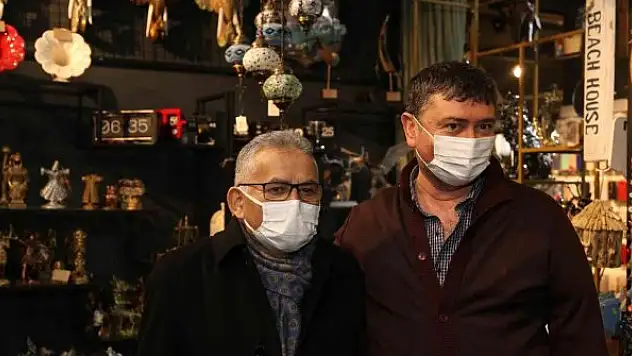 Doktor Başkan 35 yıl önce iyileştirdiği hastasıyla karşılaştı