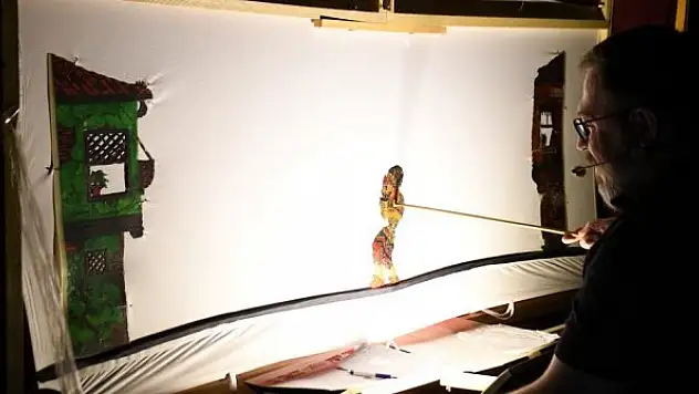 Tatilde öğrenciler Karagöz'le eğlendi