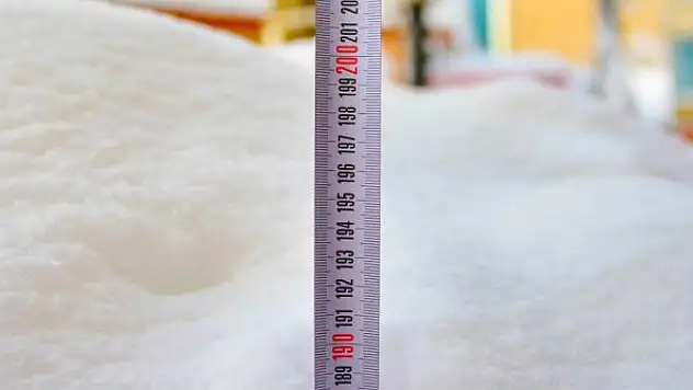 Kar kalınlığı 2 metreye ulaştı