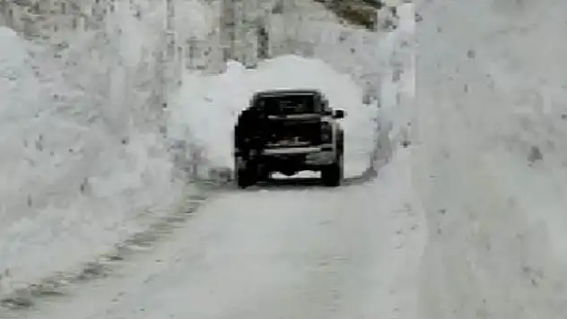 3 günde açılan 1,5 kilometrelik yol 3 saatte kapandı
