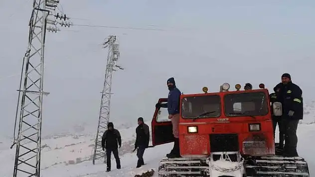 Telefon arıza ekipleri zorlu doğa şartlarına meydan okuyor