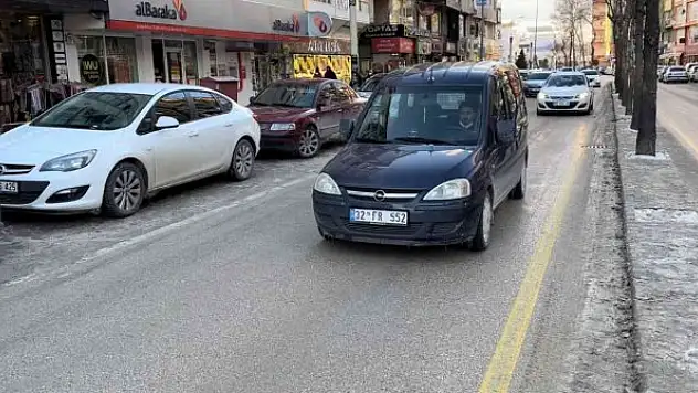 Trafiğe kayıtlı araç sayısı 1 ayda 4 bin 236 arttı