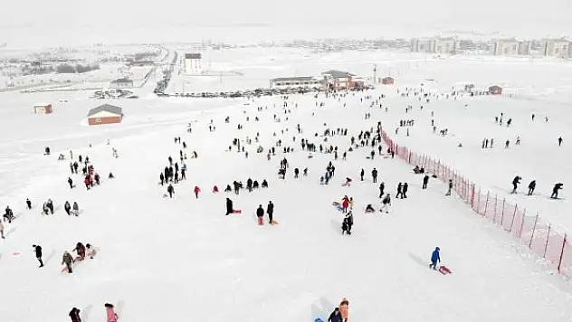 Muş kayak merkezinde tatil yoğunluğu