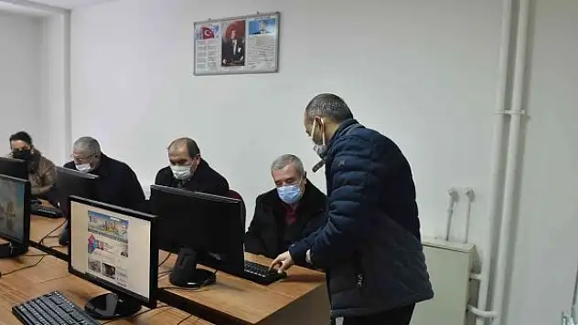 Başkent'te bilgisayar eğitimine muhtarlardan yoğun ilgi