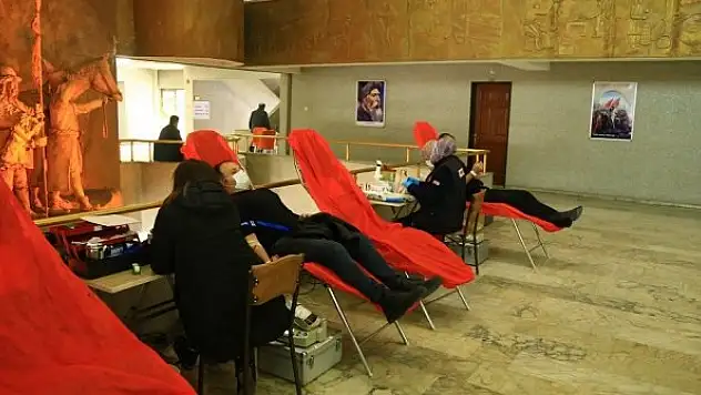 Belediye personelinden kan bağışı